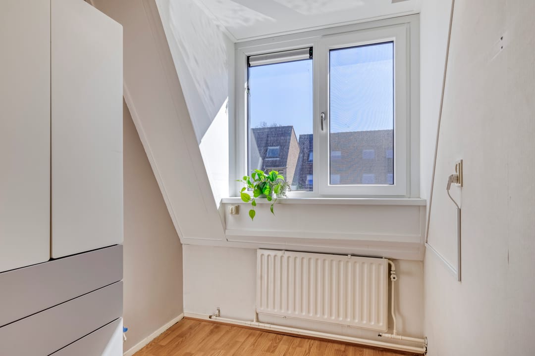 Foto 23 van Robert Stolzstraat 76