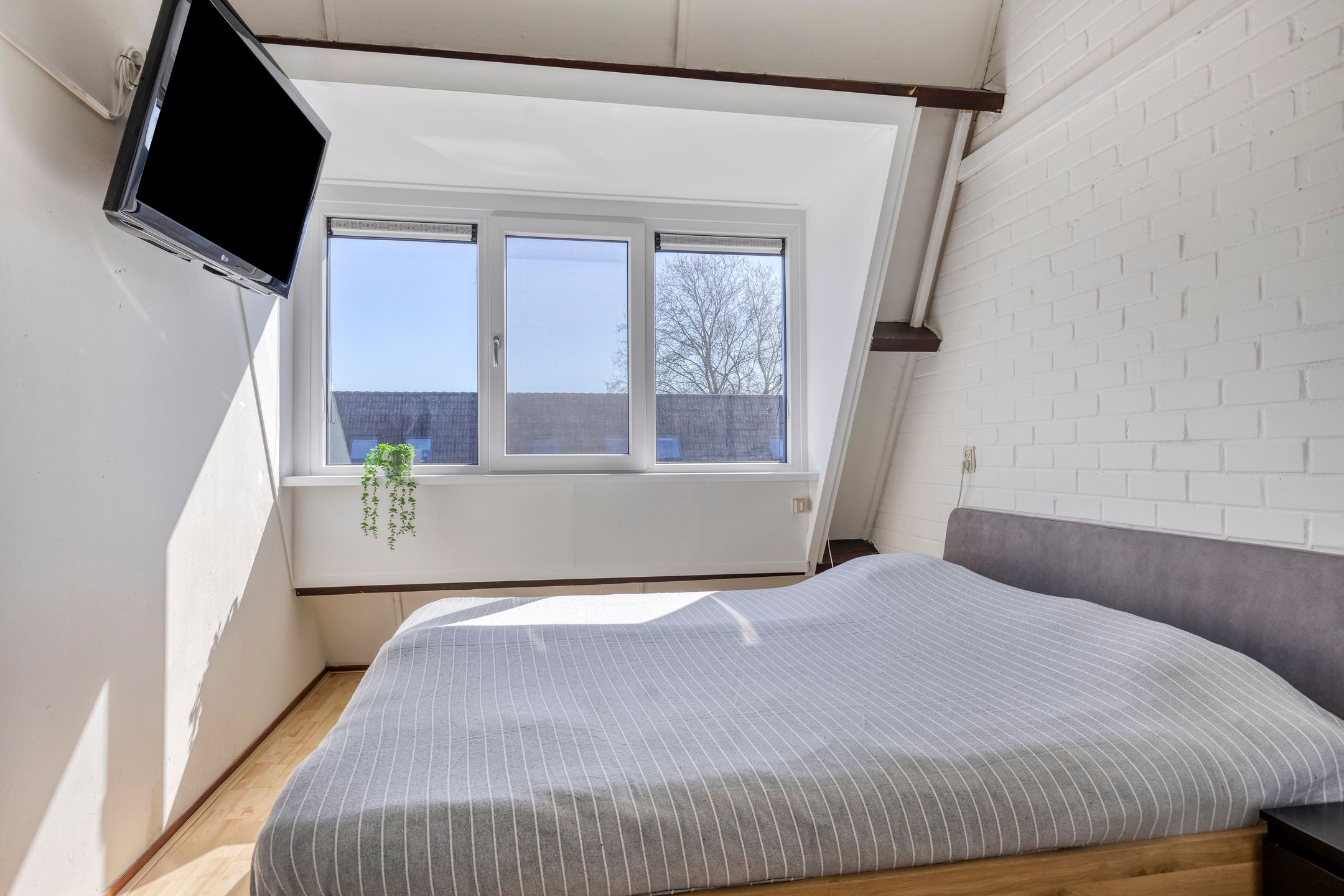 Foto 24 van Robert Stolzstraat 76