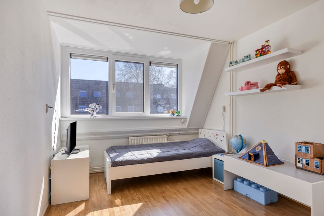 Foto 22 van Robert Stolzstraat 76