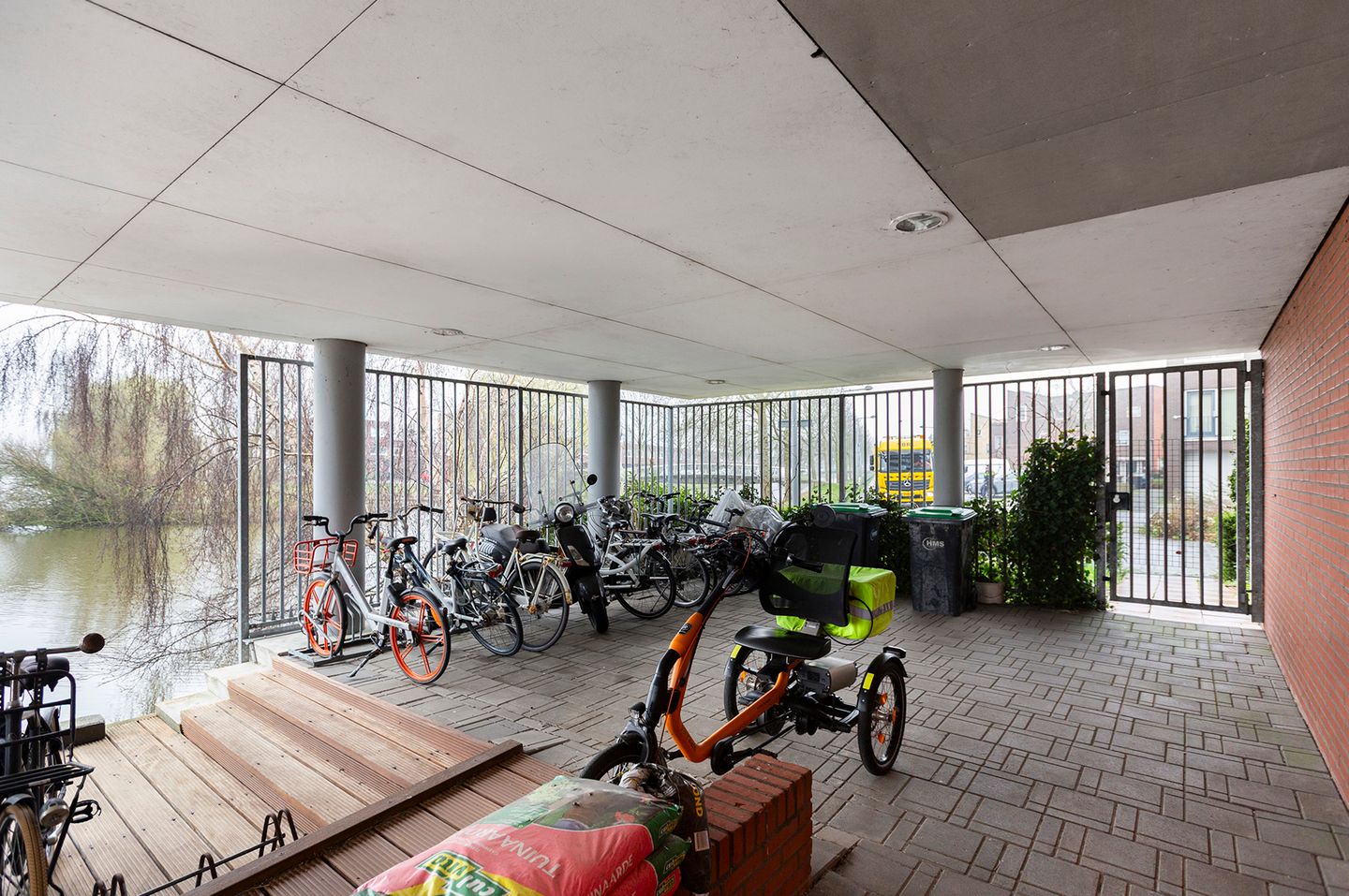 Foto 34 van IJseendplein 40