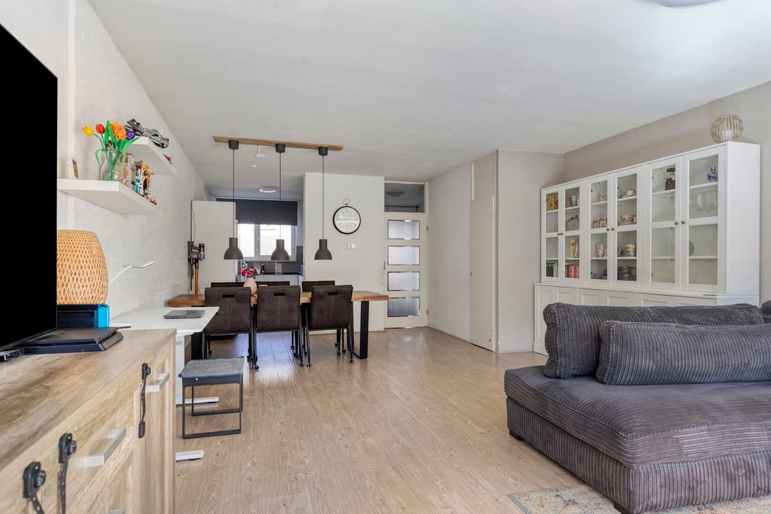 Foto 11 van Robert Stolzstraat 76