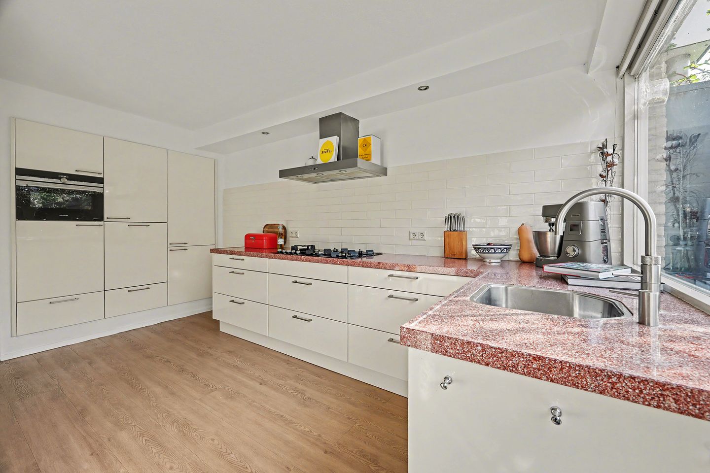 Foto 19 van Suze Groeneweglaan 2