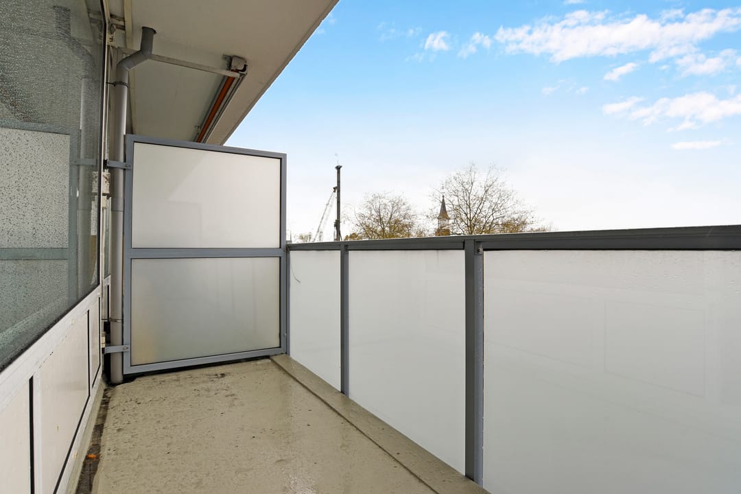 Unique 2-room apartment with sunny west-facing balcony and Amsterdamse Bos views — 13