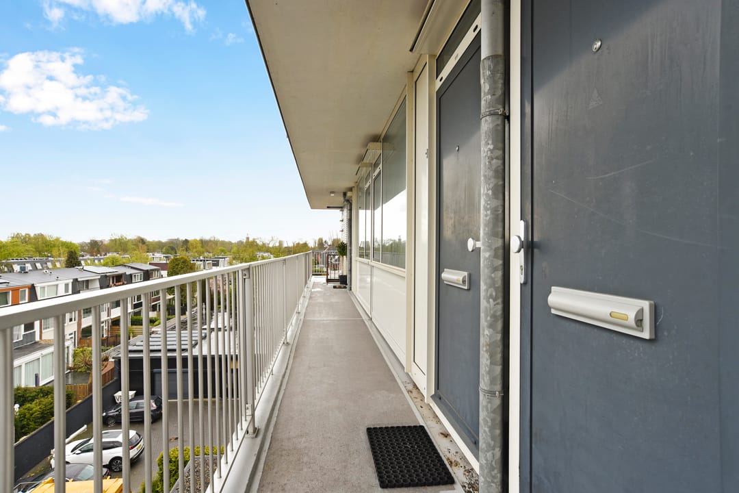 Unique 2-room apartment with sunny west-facing balcony and Amsterdamse Bos views — 16