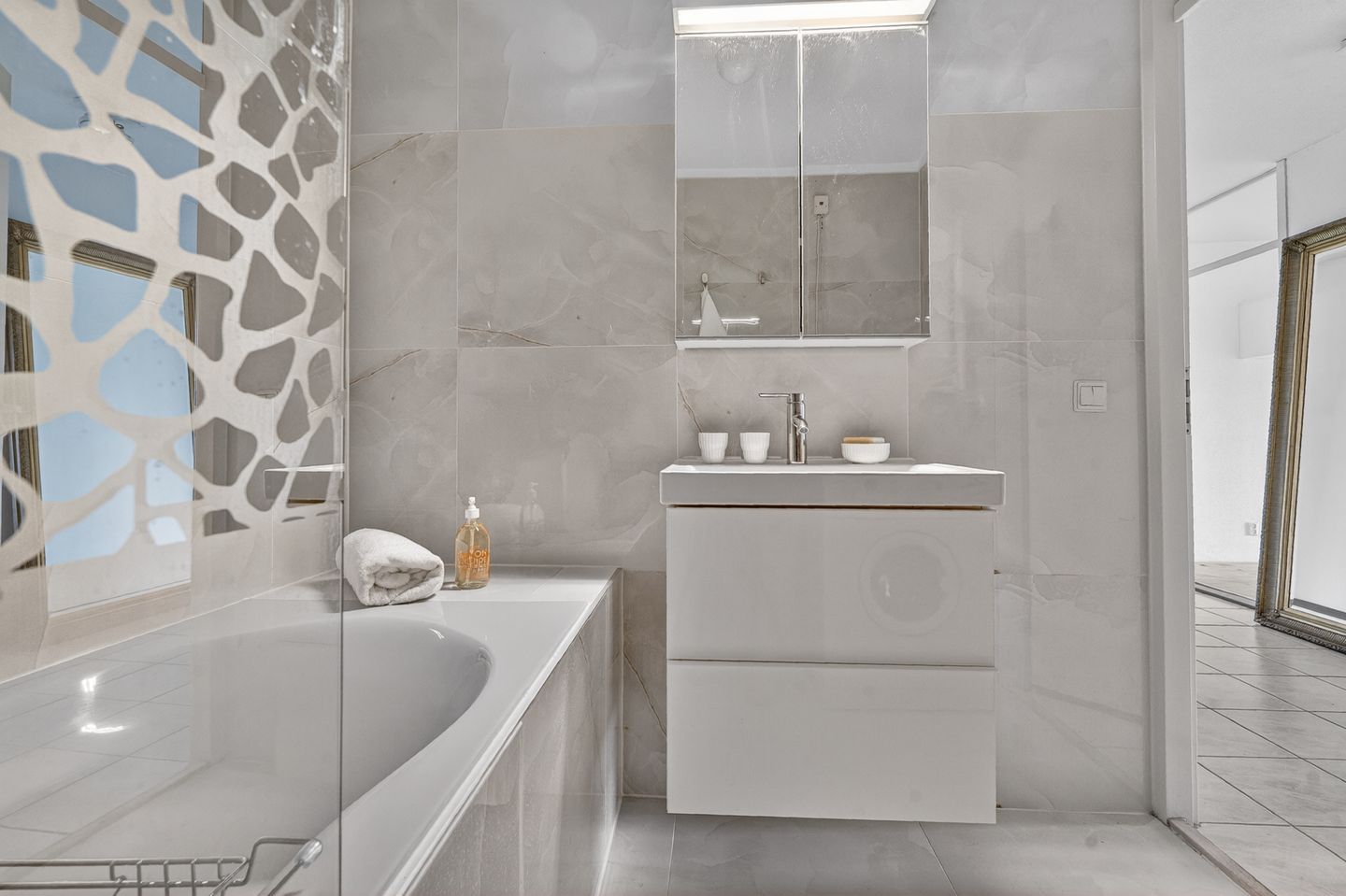 Foto 10 van Borneolaan 226