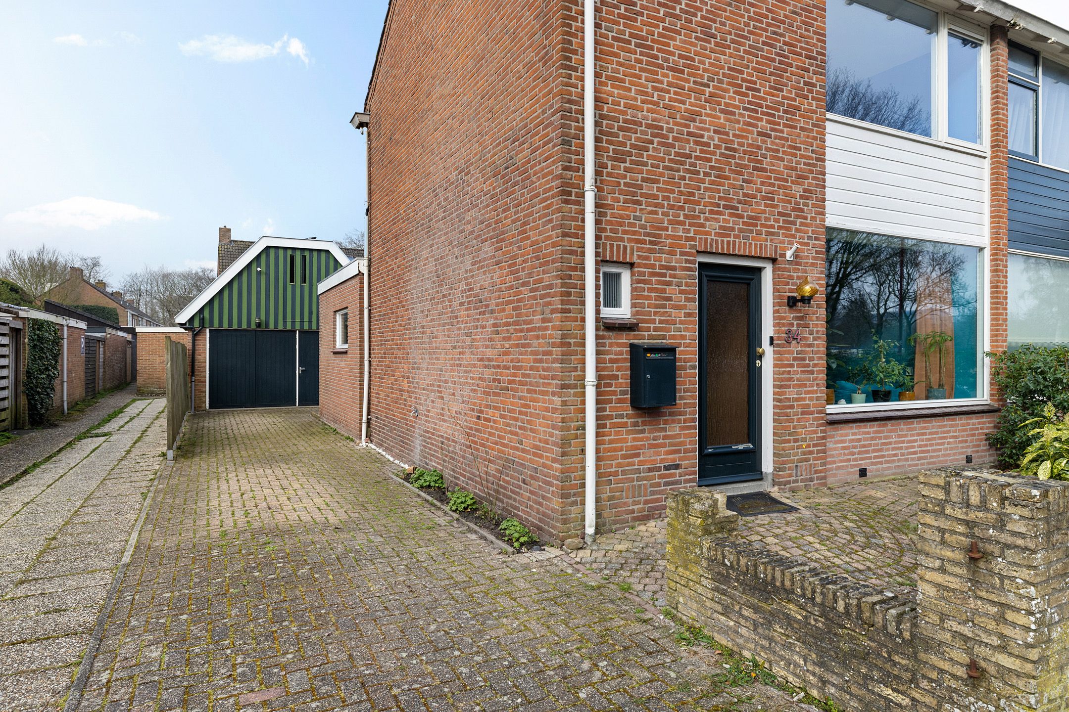 Photo 3 of Alma Tademaweg 34