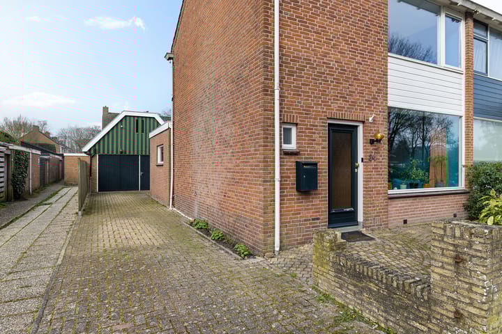 Photo 3 of Alma Tademaweg 34