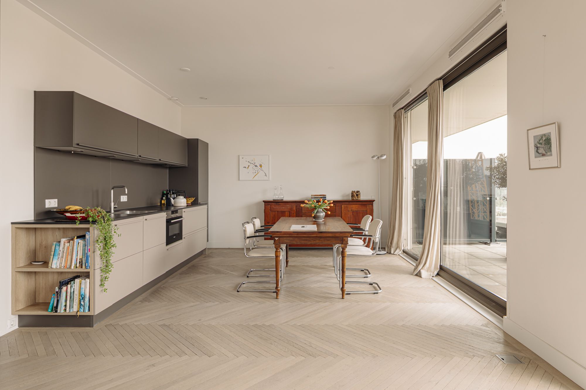 Photo 12 of Fred. Roeskestraat 92-B15