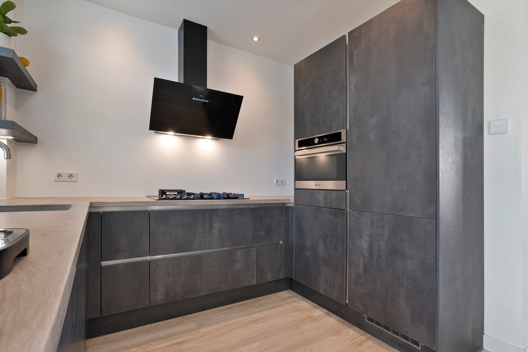 Foto 16 van Brederostraat 4