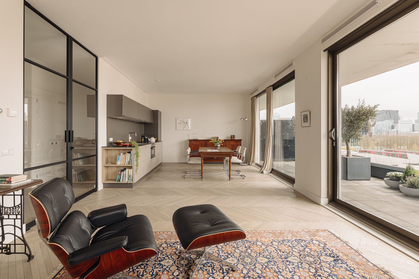 Photo 10 of Fred. Roeskestraat 92-B15