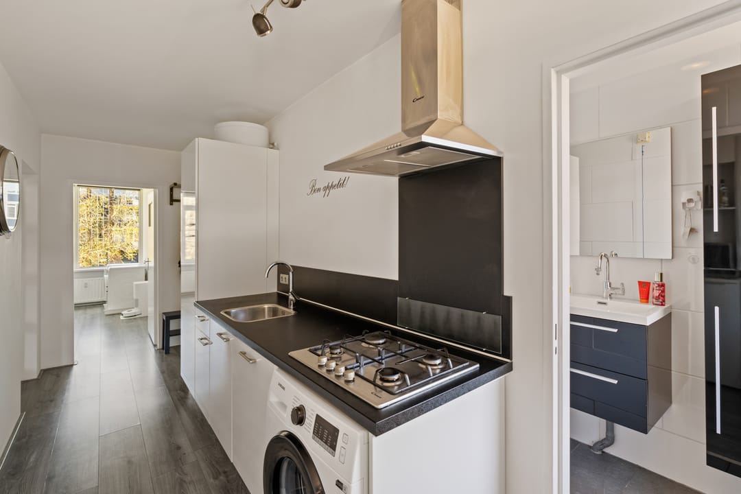 Photo 7 of Albert Cuypstraat 76
