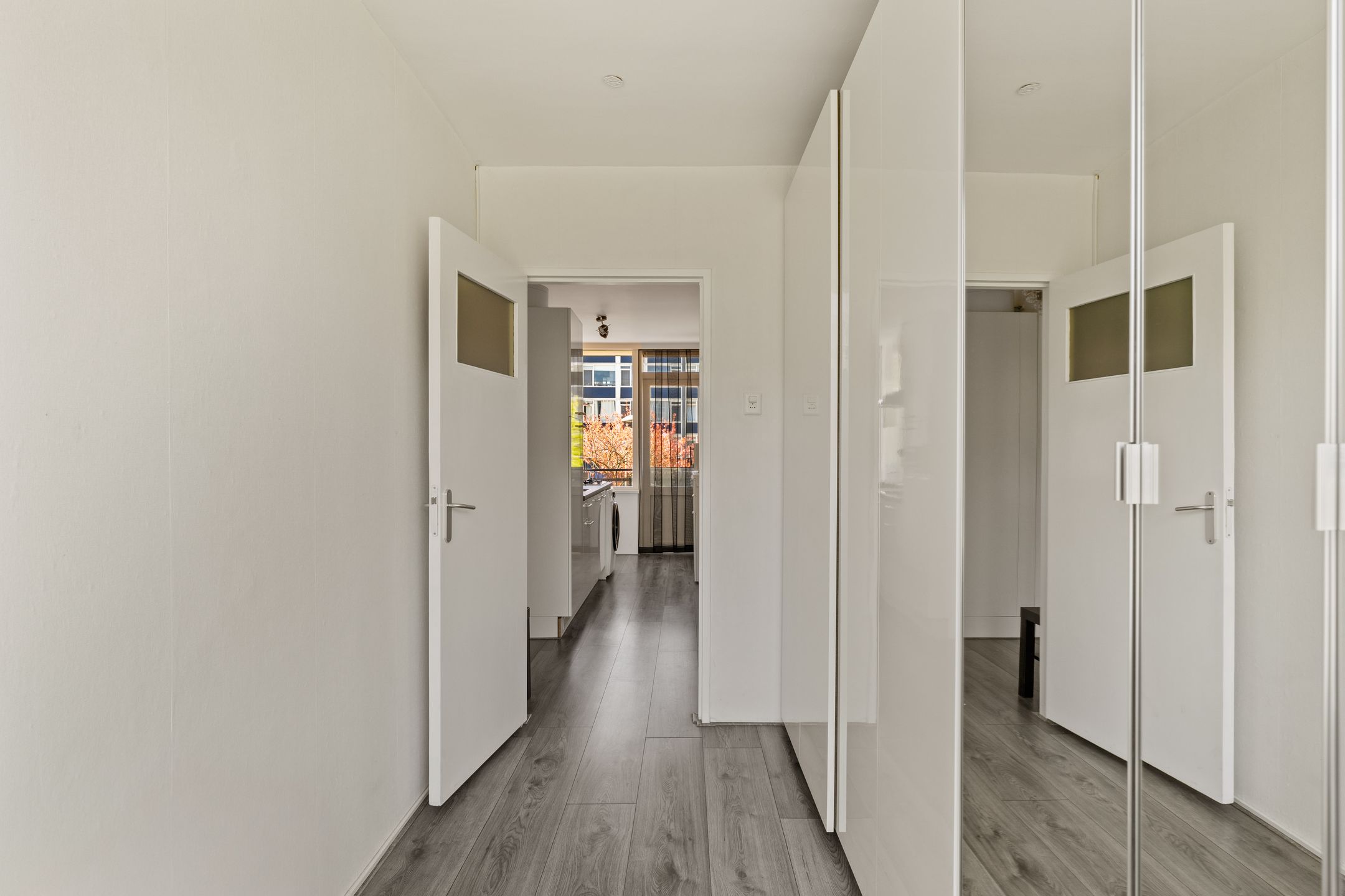 Photo 15 of Albert Cuypstraat 76