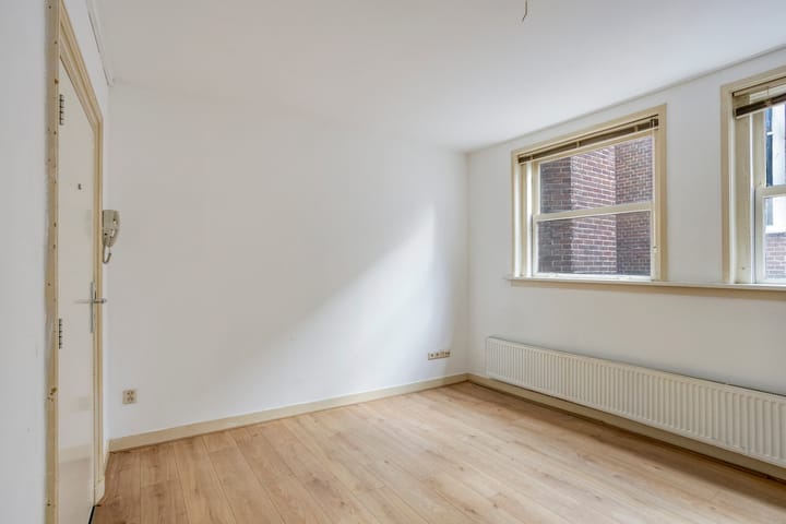 Photo 4 of Apothekersdijk 25-B