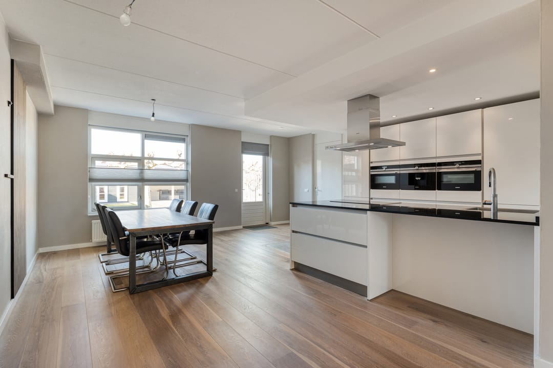 Foto 13 van Voltelenstraat 3