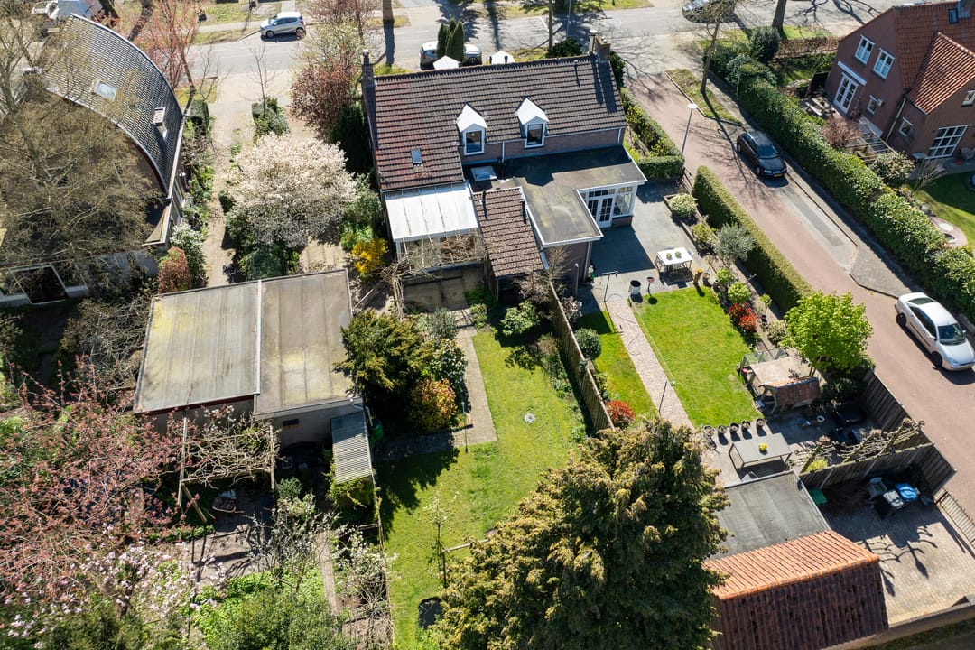 Foto 32 van Mecklenburglaan 15