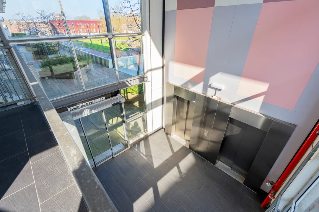 Spacious Maisonnette Apartment on Private Land in Amsterdam Nieuw-West — 28
