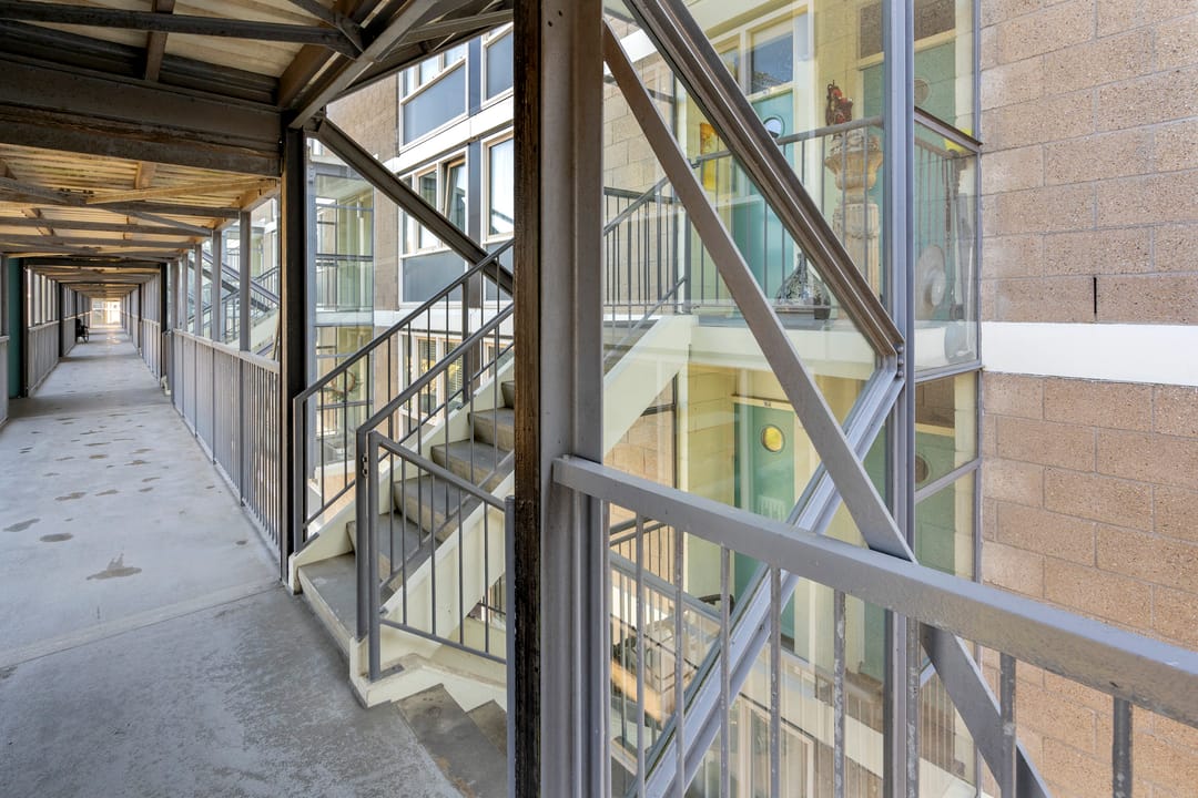Spacious Maisonnette Apartment on Private Land in Amsterdam Nieuw-West — 31