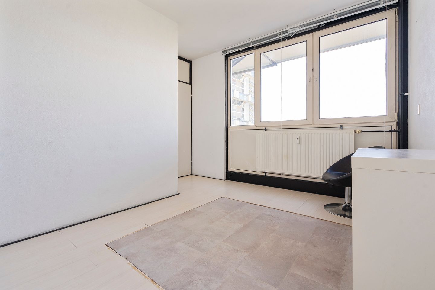 Spacious Maisonnette Apartment on Private Land in Amsterdam Nieuw-West — 19