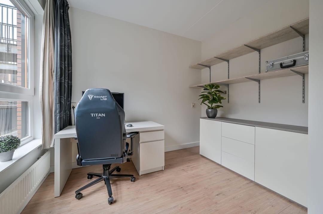 Foto 13 van Burgemeester de Voogtlaan 128