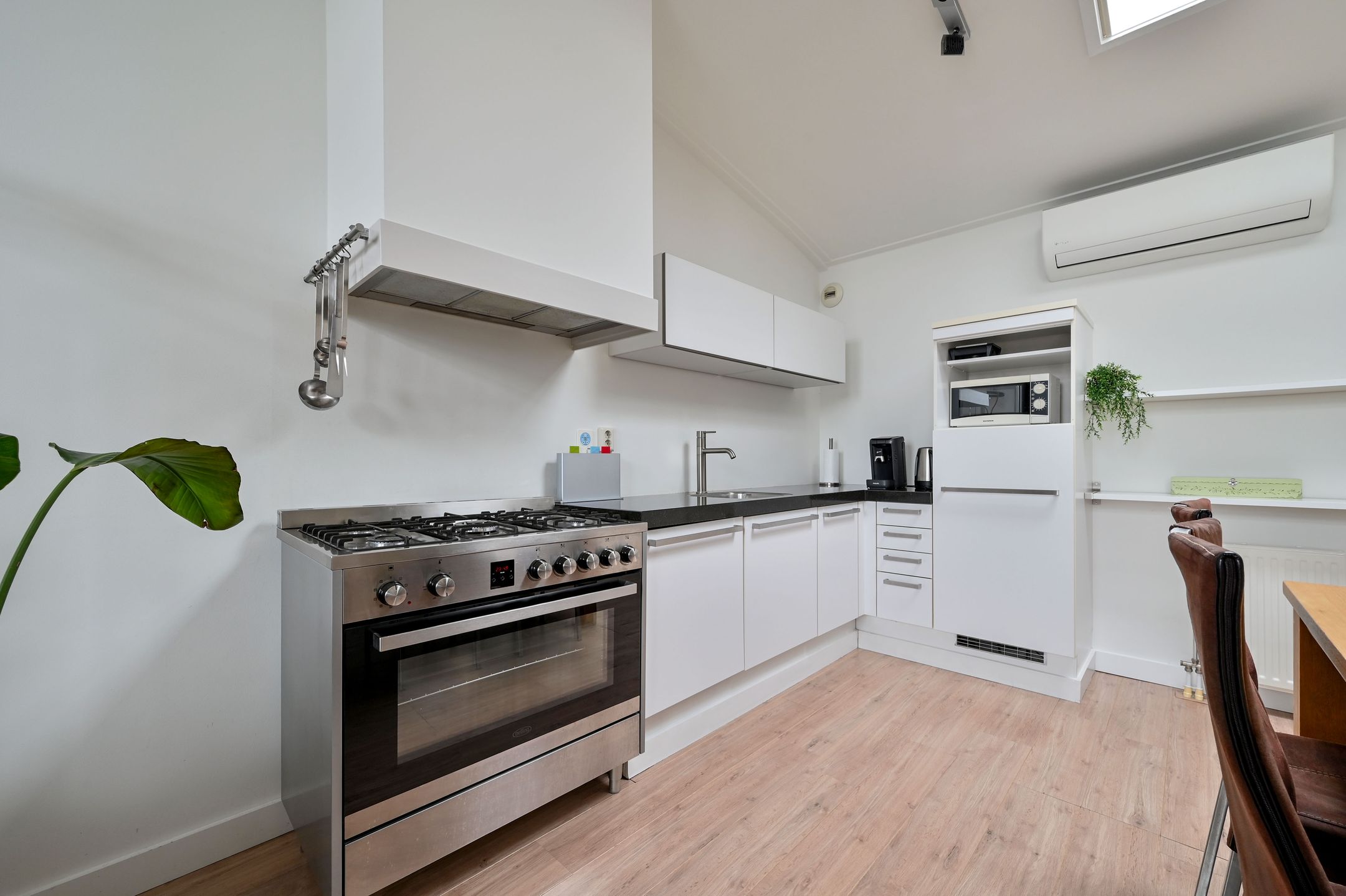 Foto 6 van Burgemeester de Voogtlaan 128