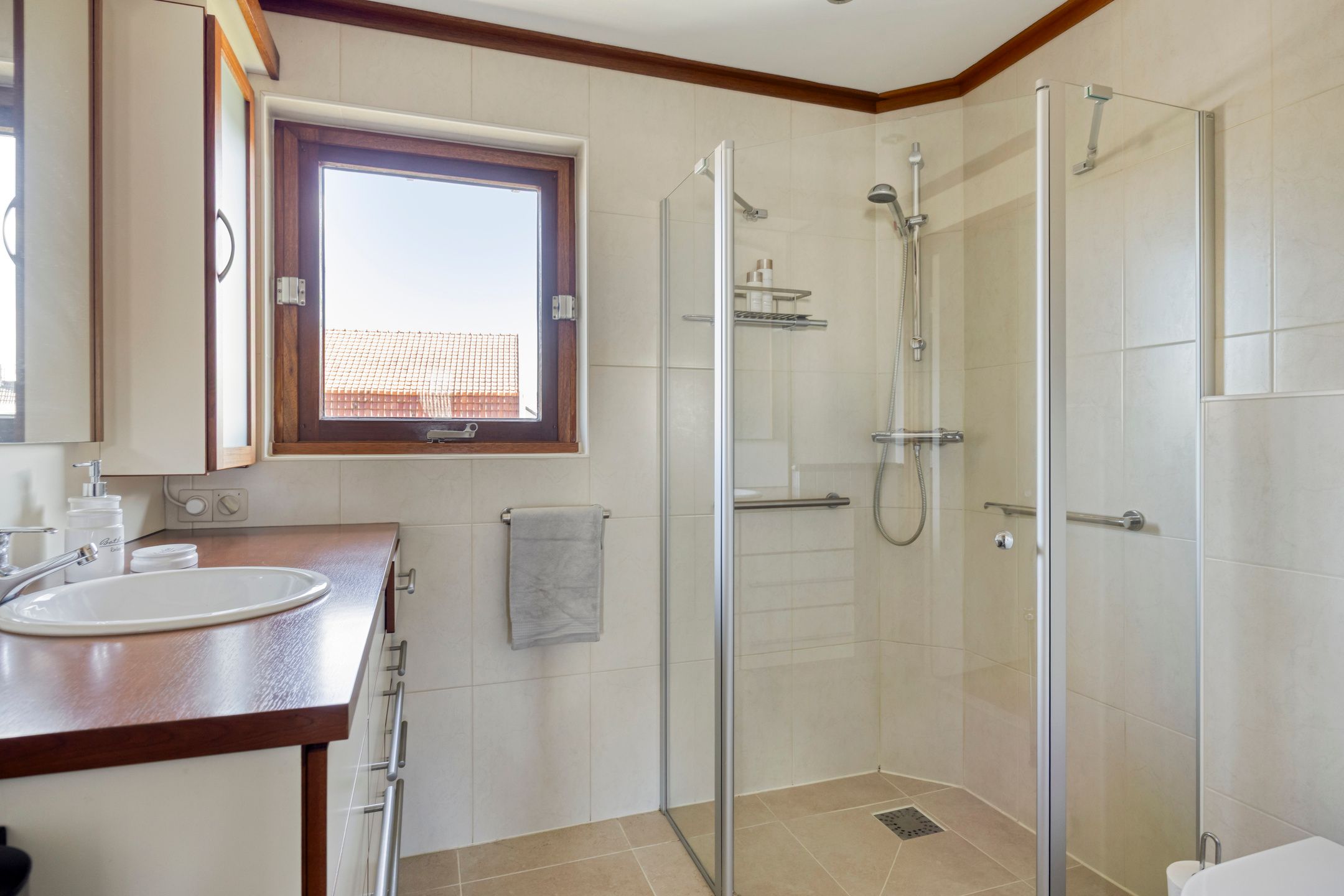 Foto 27 van Woolderweg 60