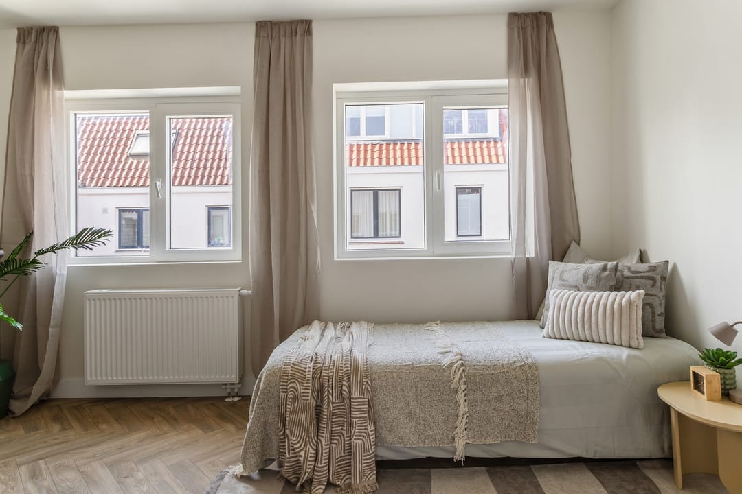 Photo 13 of Riouwstraat 21