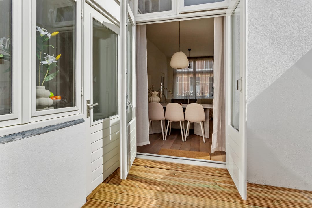 Photo 31 of Riouwstraat 21