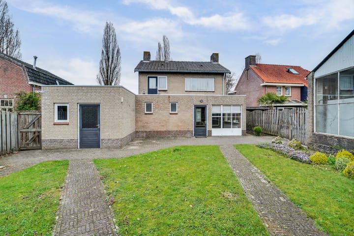 Photo 2 of Heuvelstraat 17