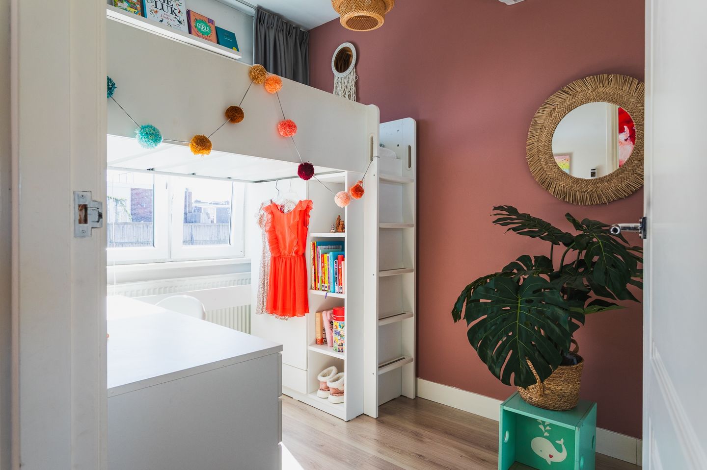 Photo 34 of Van St. Aldegondeplein 32