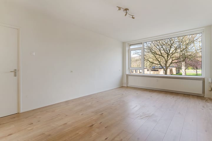 Photo 3 of Anjerstraat 2