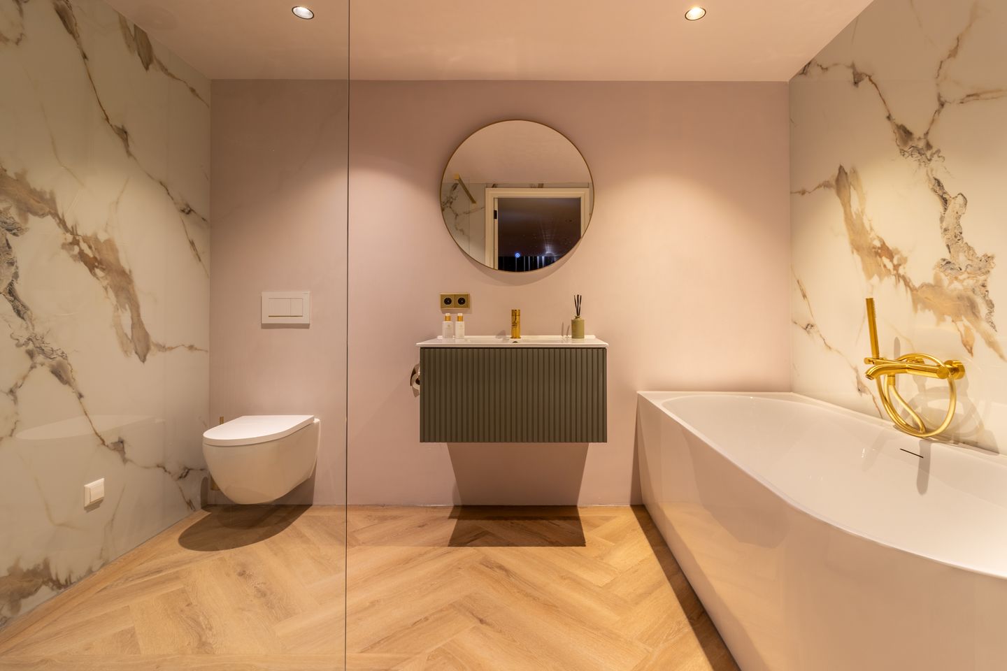 Foto 10 van Mezenhof 14