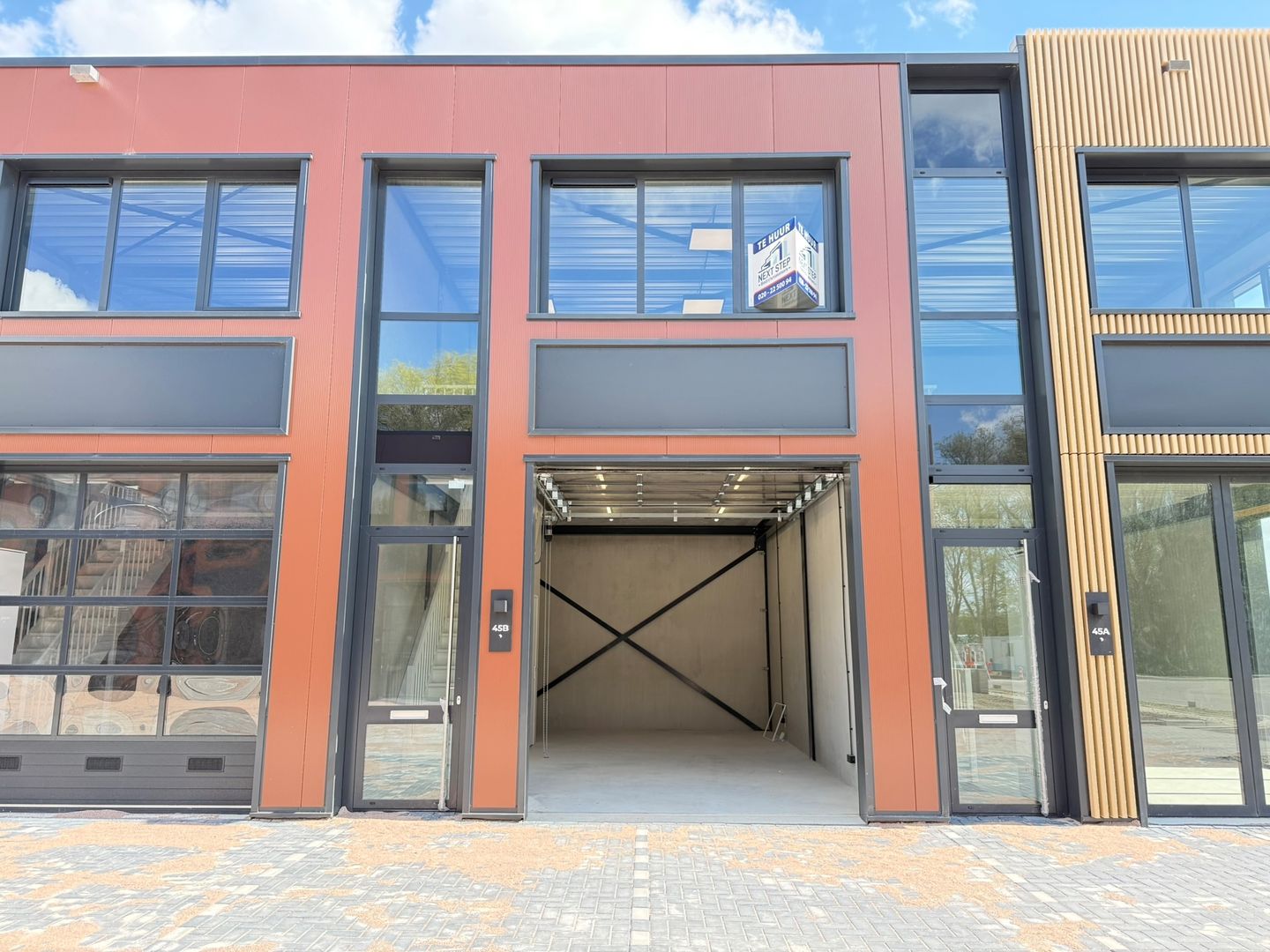 Bekijk foto 2 van Samoaweg 45-B