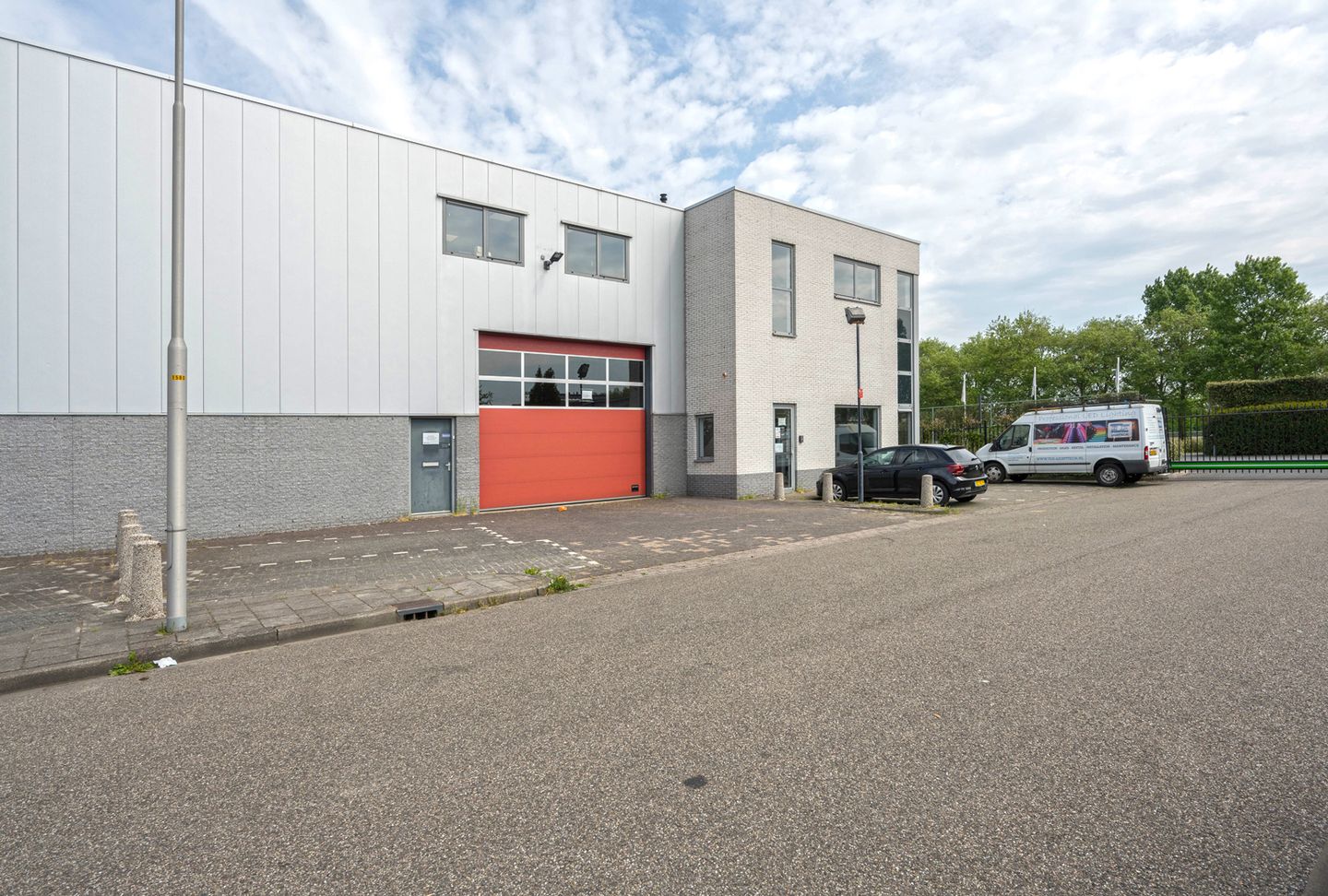 View photo 2 of Oosterwerf 5