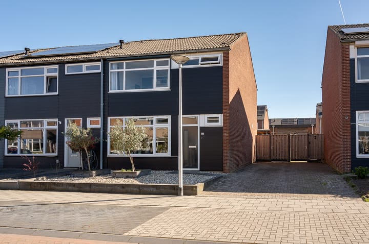 Foto 4 van Zonnebloemstraat 27