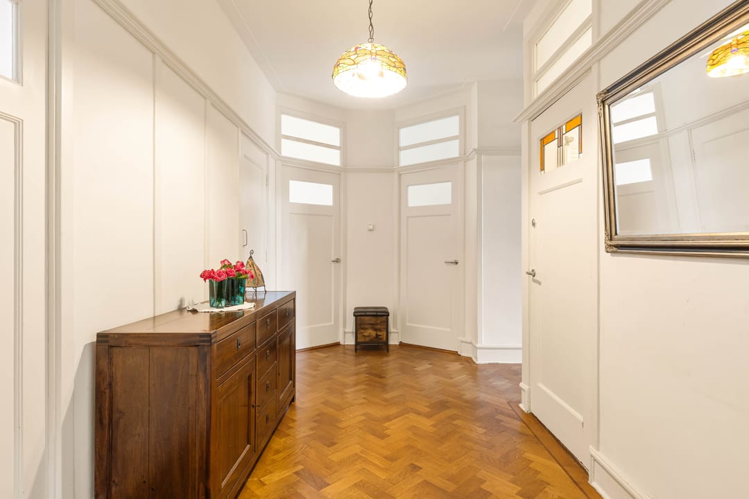 Photo 2 of Quinten Massijsstraat 2-3