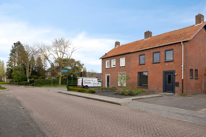 Twee-onder-één-kap te koop: Mariastraat 18, Aarle-Rixtel
