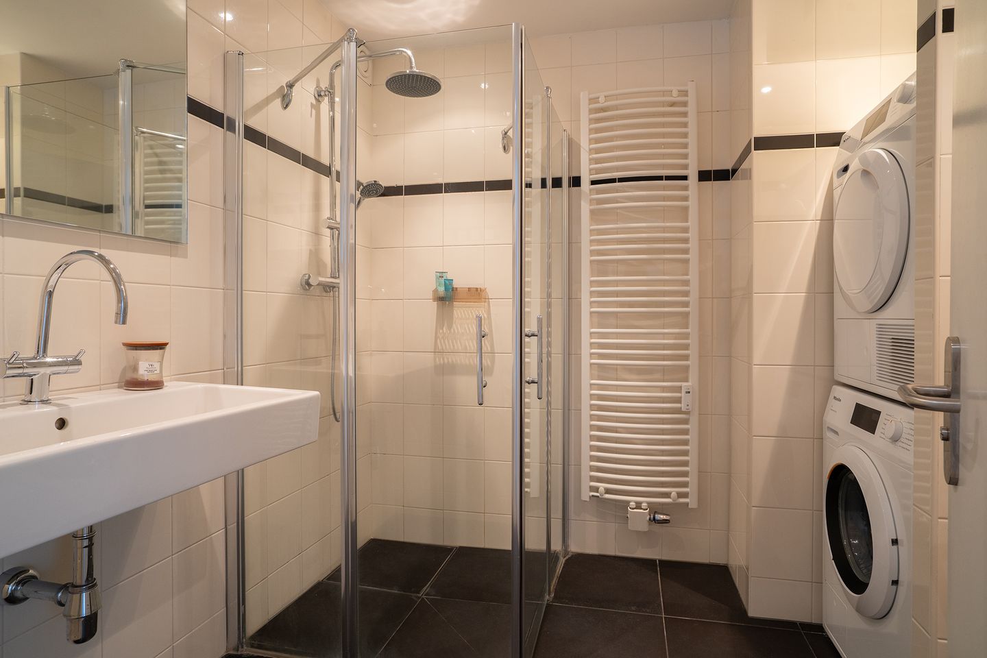 Photo 25 of Waalstraat 201