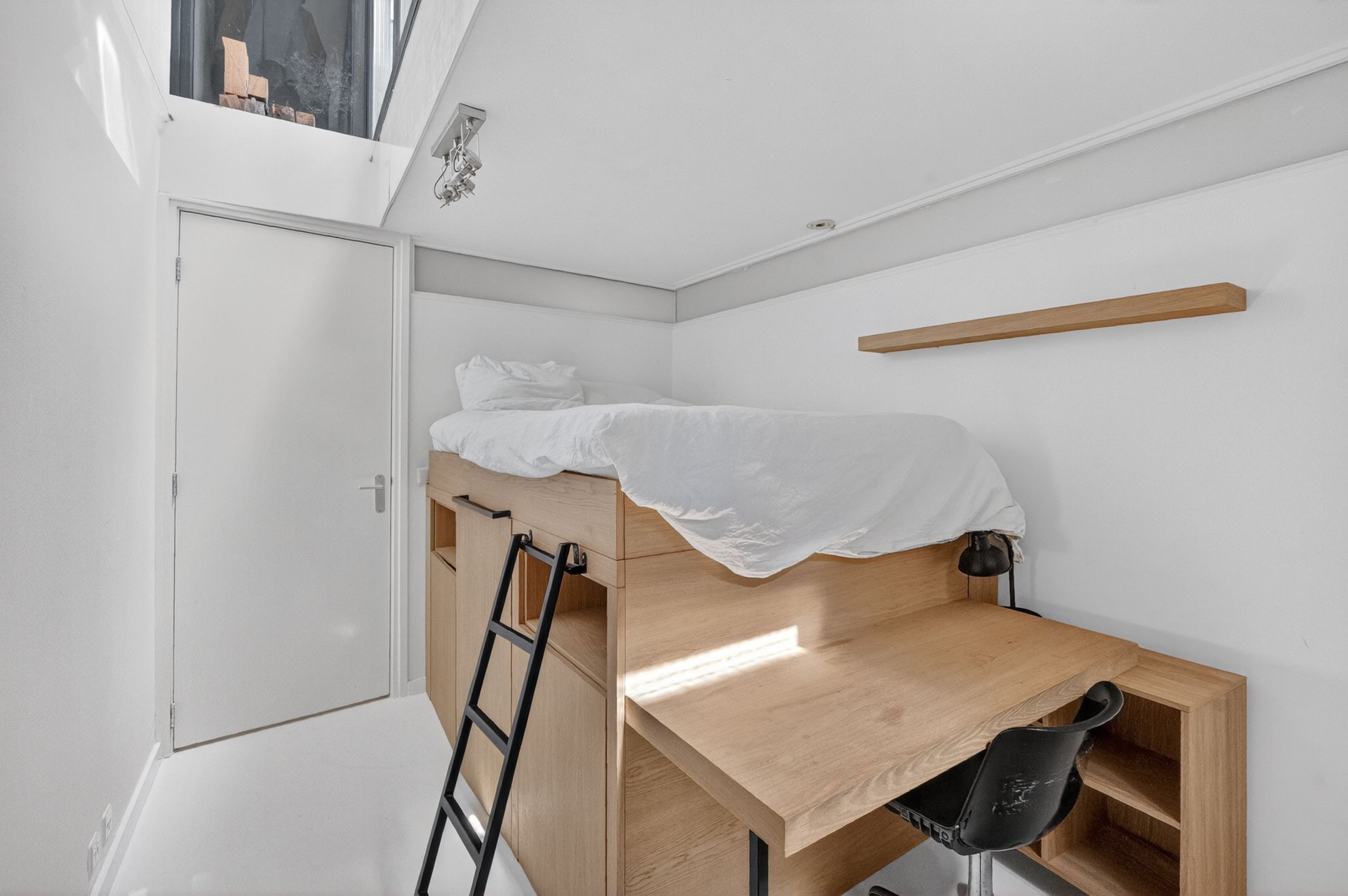 Photo 36 of Lisdoddelaan 17