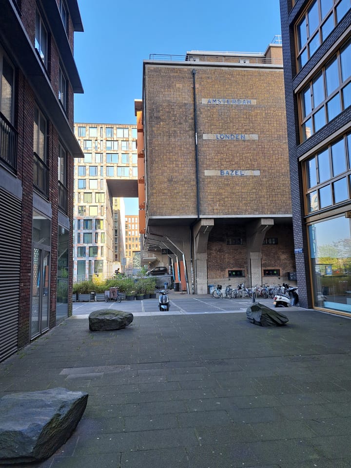 Foto 3 van Veembroederhof 14