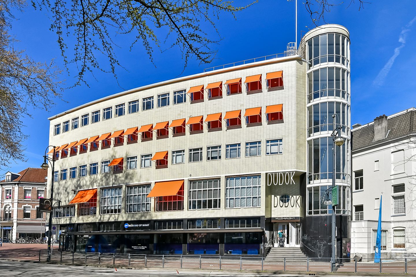 Bekijk foto 1 van Willemsplein 6