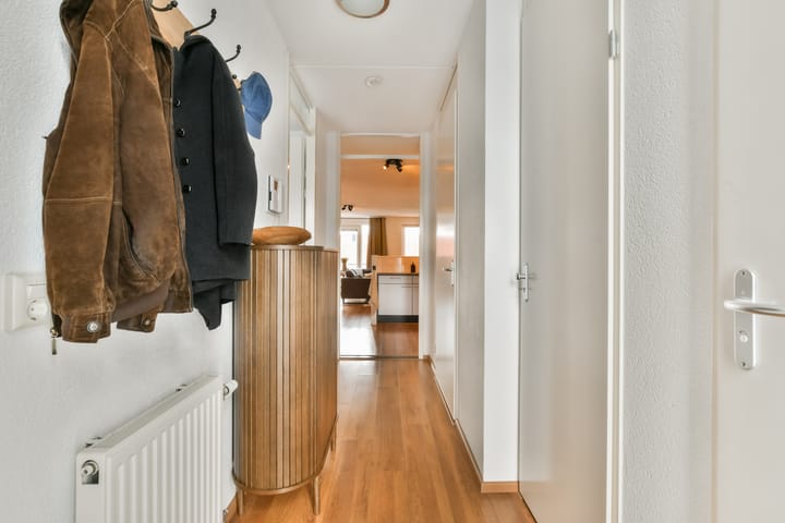 Photo 4 of B.G.J. Berntzenstraat 53