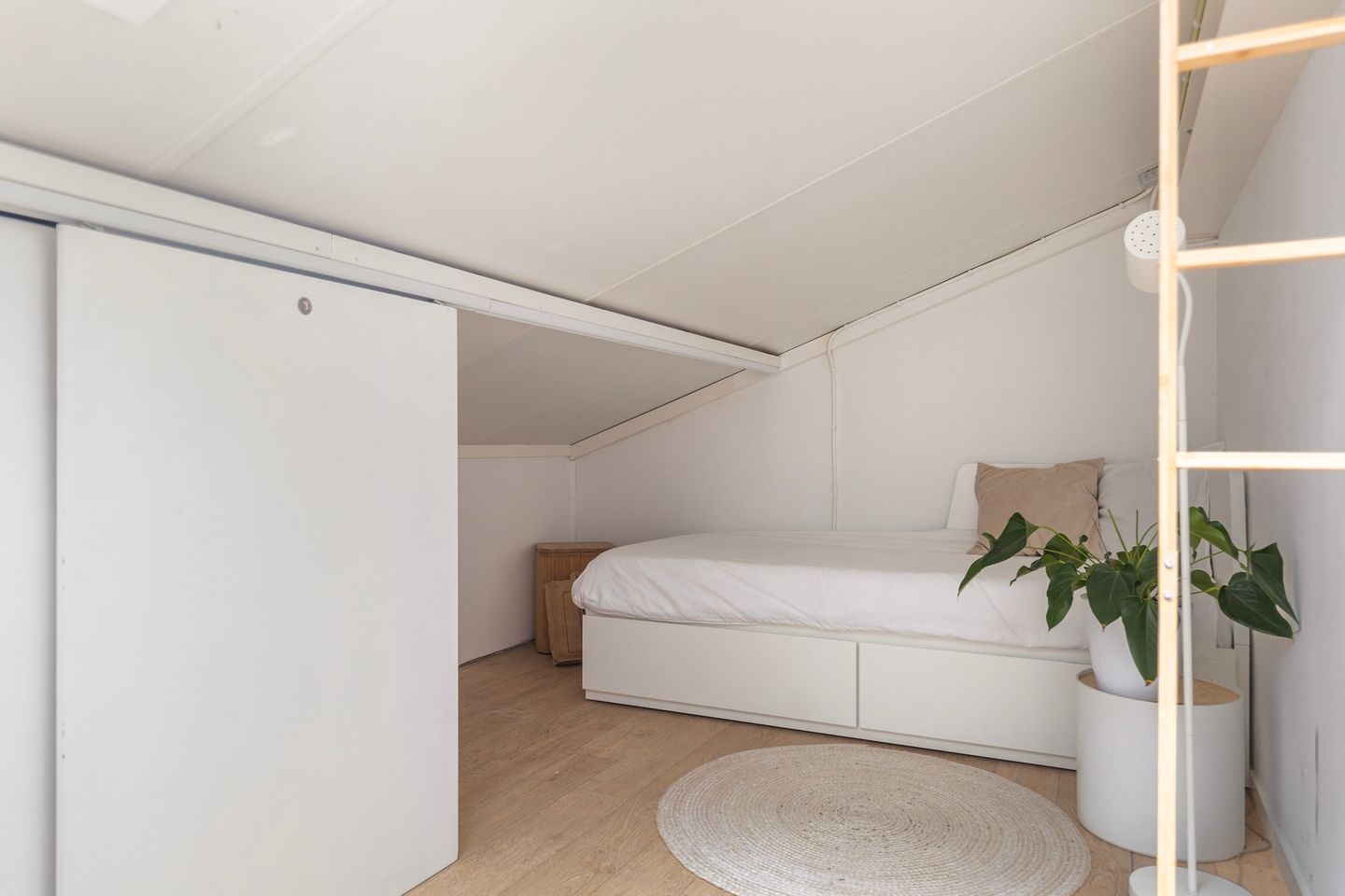 Foto 34 van Bé van den Doolstraat 29