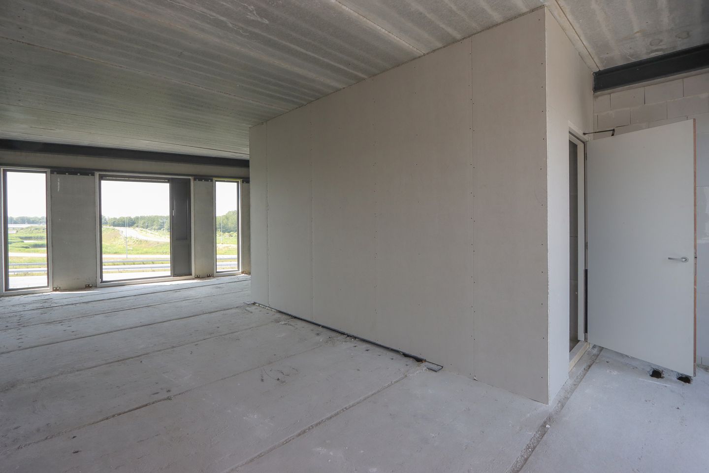 View photo 4 of Transistorstraat 65-C