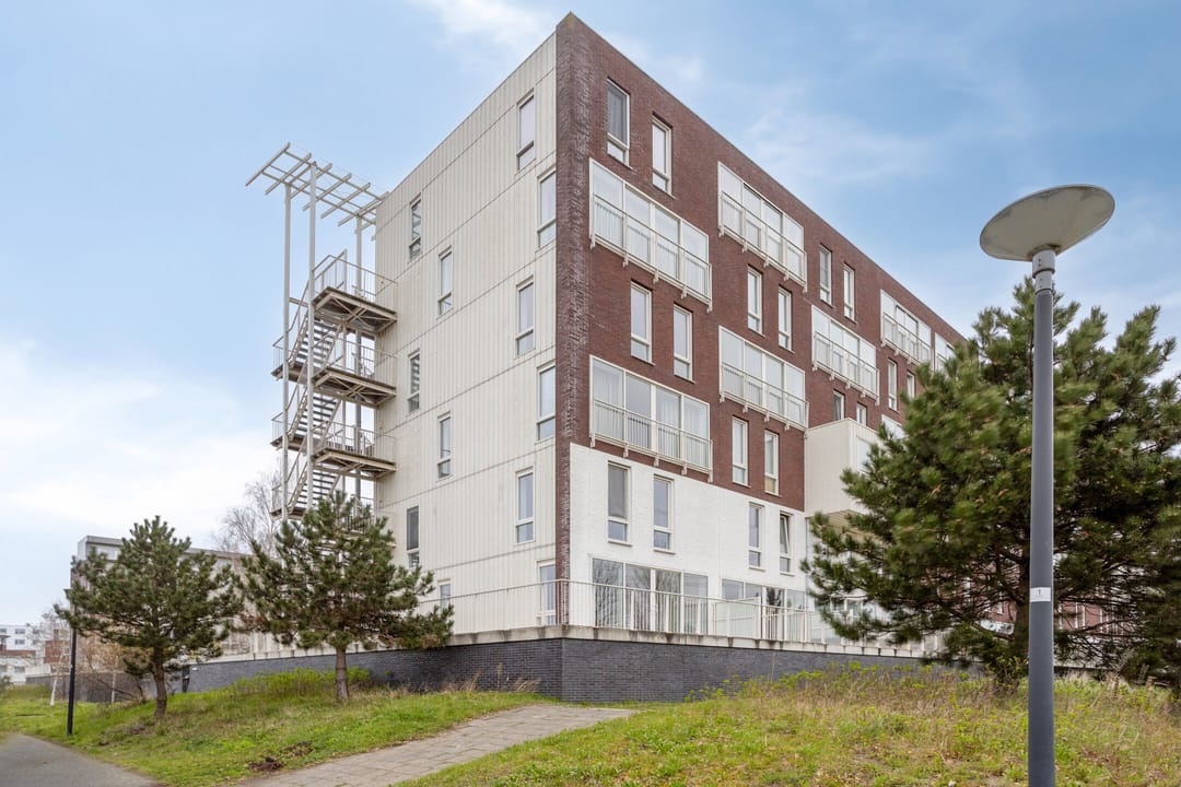 Spacious Maisonnette with Large Sun Terrace in Green Nesselande — 38