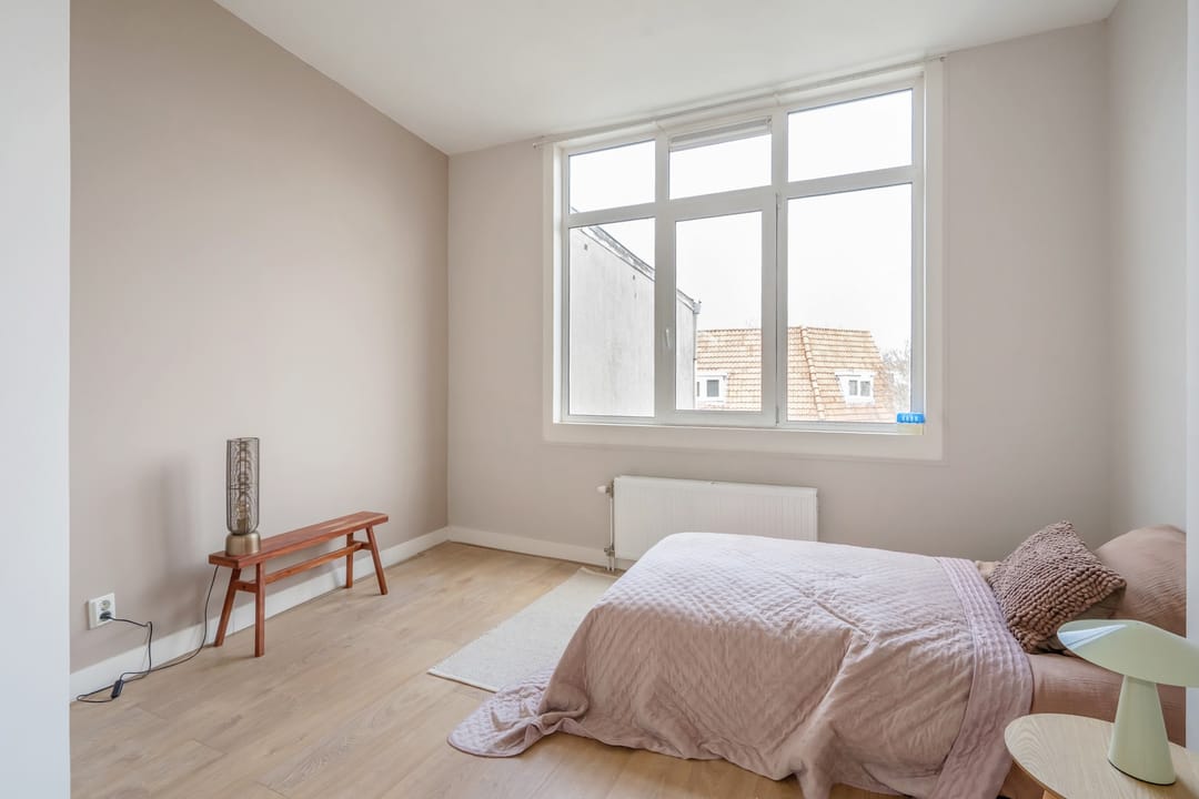 Modern apartment in popular Cromvliet neighbourhood — 13