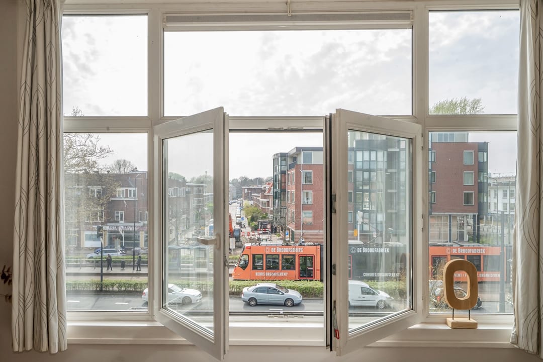 Modern apartment in popular Cromvliet neighbourhood — 22