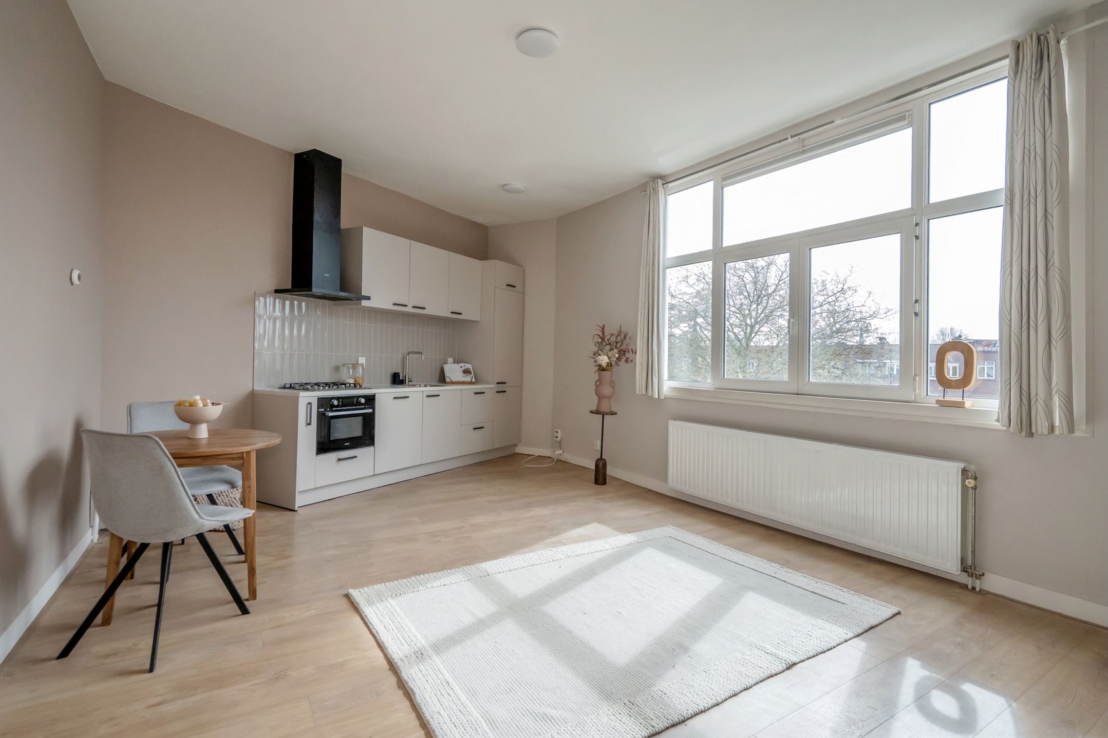 Modern apartment in popular Cromvliet neighbourhood — 9