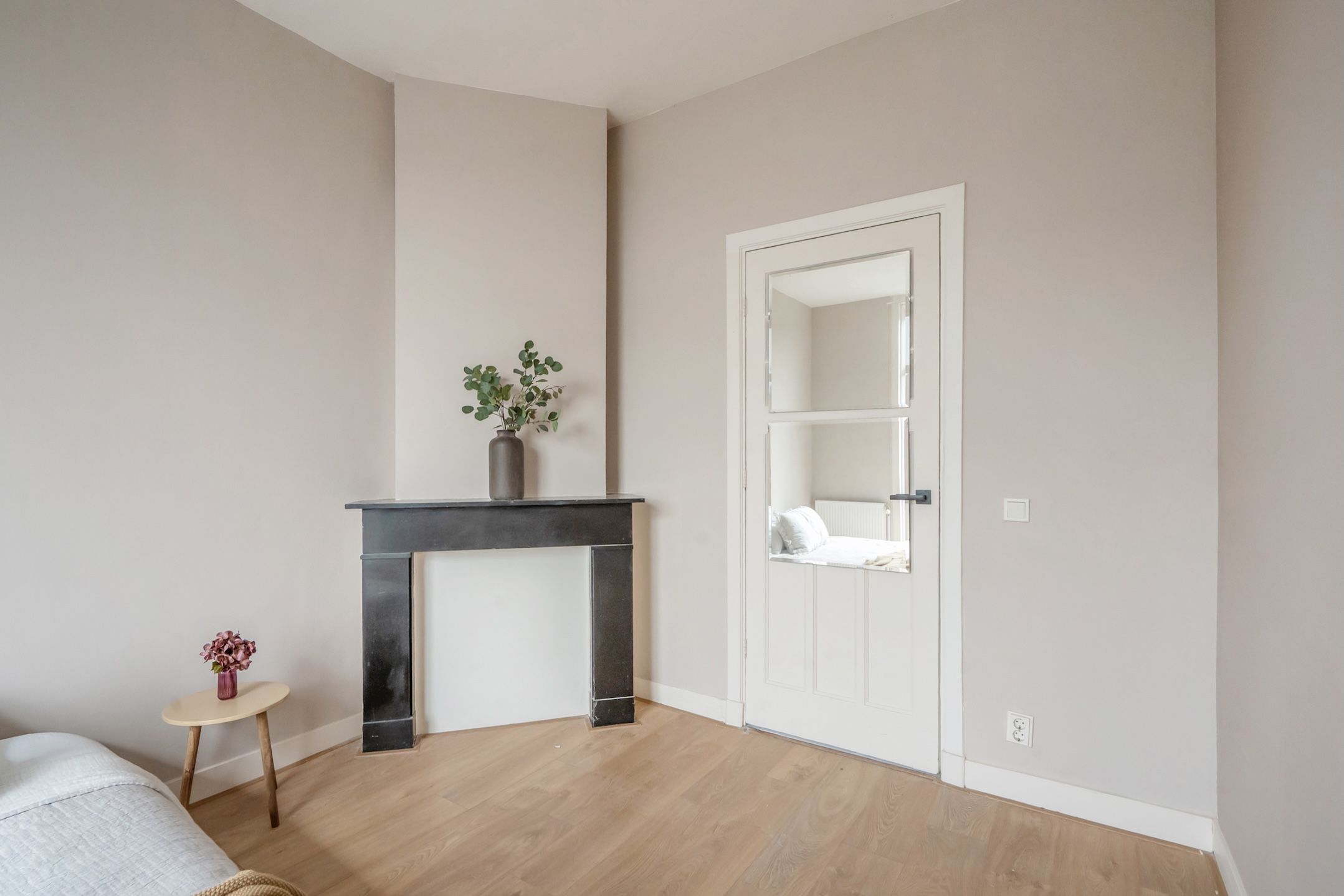 Modern apartment in popular Cromvliet neighbourhood — 12
