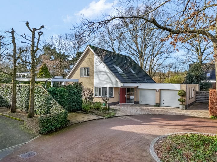 Photo 4 of Betje Wolfflaan 20