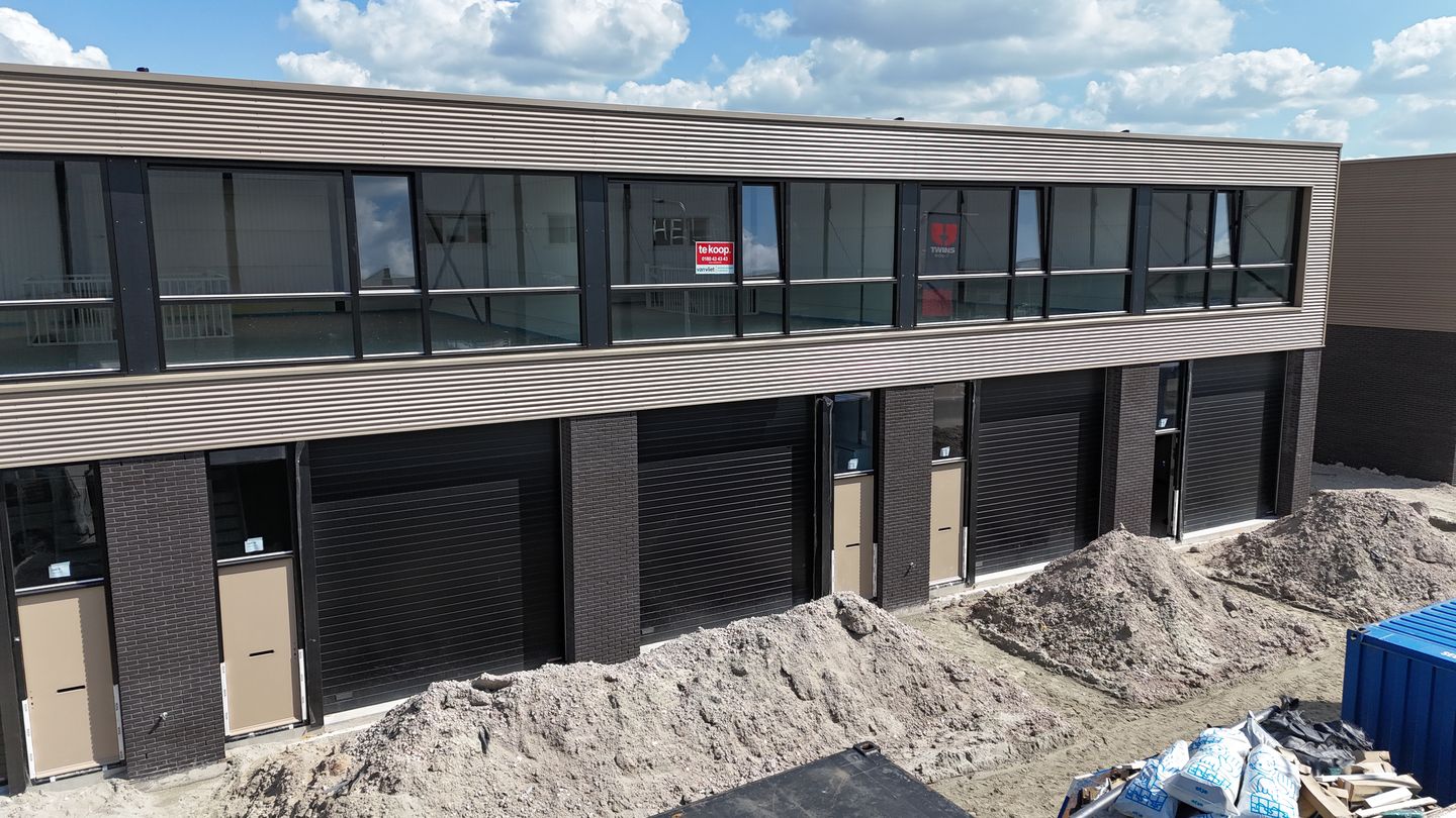 View photo 3 of Oosteinde 5-a7